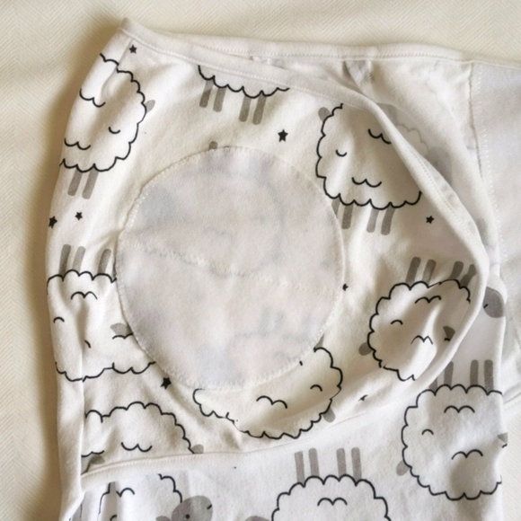 simple joys by carter's neutral sheep velcro swaddle blanket sleepsack 0-3 month - Picture 3 of 8